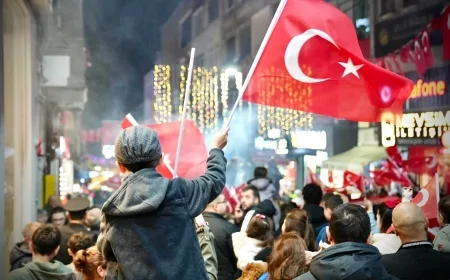 Giresun Sokakları Meşalelerle Aydınlandı: Cumhuriyet'in 102. Yılı Coşkuyla Kutlandı
