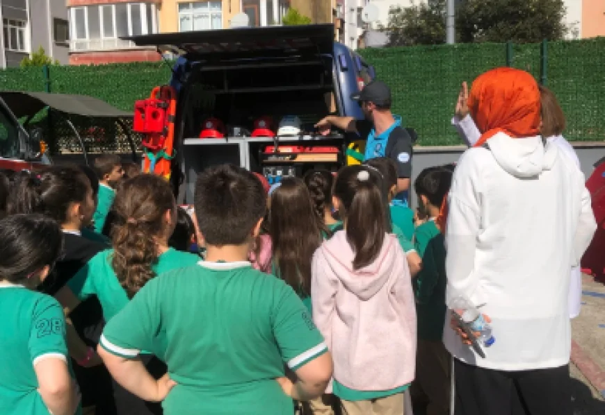 Giresun'da "Sağlıklı Çocuk, Sağlıklı Gelecek": Bulancak Cumhuriyet İlkokulu'nda Sağlık Eğitimi Verildi