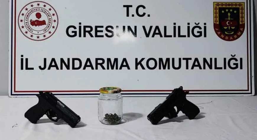 Bulancak'ta Jandarma Operasyonu: Uyuşturucu ve Silahla Yakalandılar