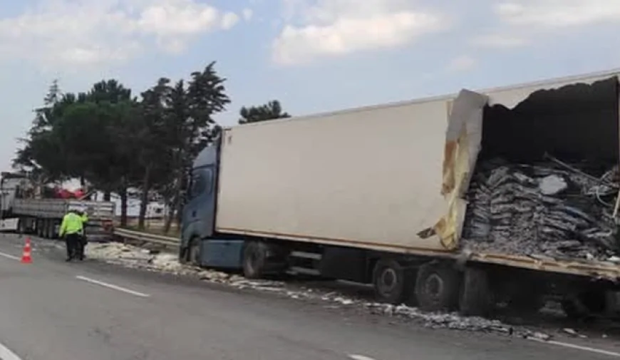 Giresun'da Korkutan Kaza: İki TIR Çarpıştı